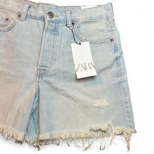 NWT Zara Boyfriend Bermuda Cutoff Shorts – Size 4 | Light Wash, High Rise